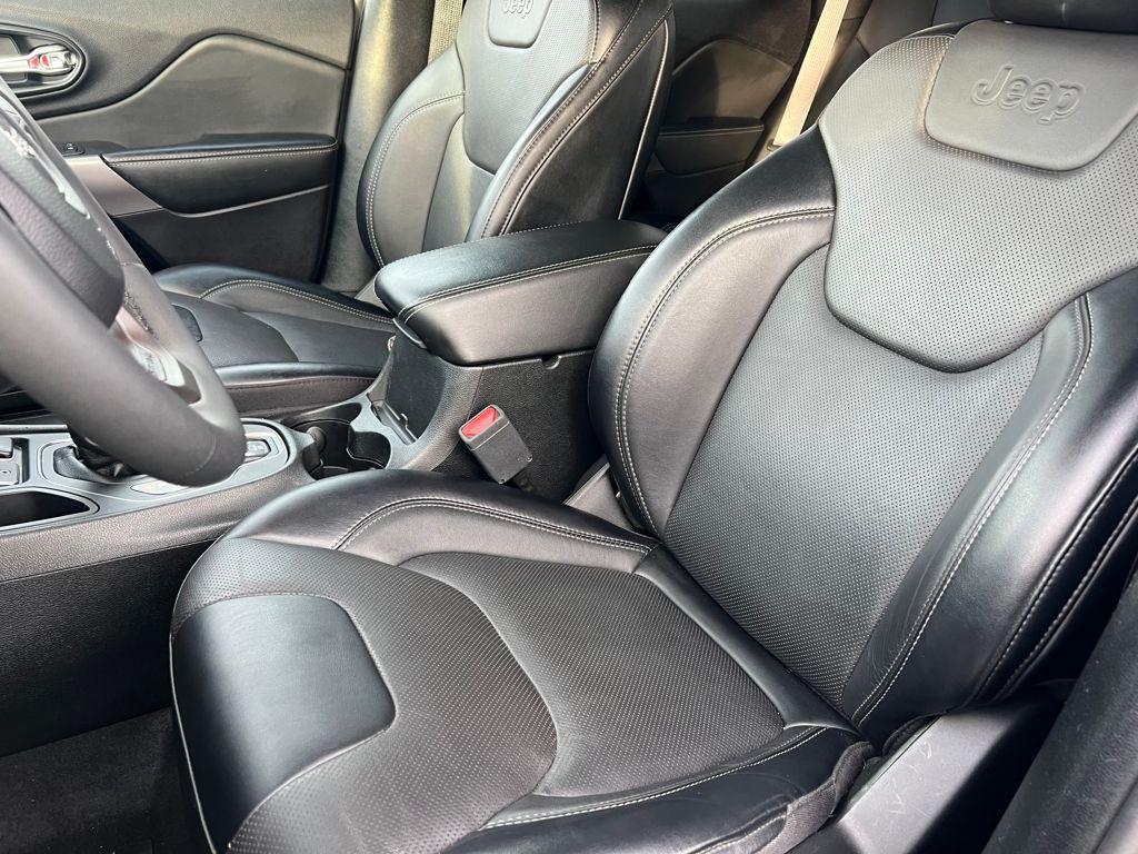 used 2022 Jeep Cherokee car, priced at $20,395