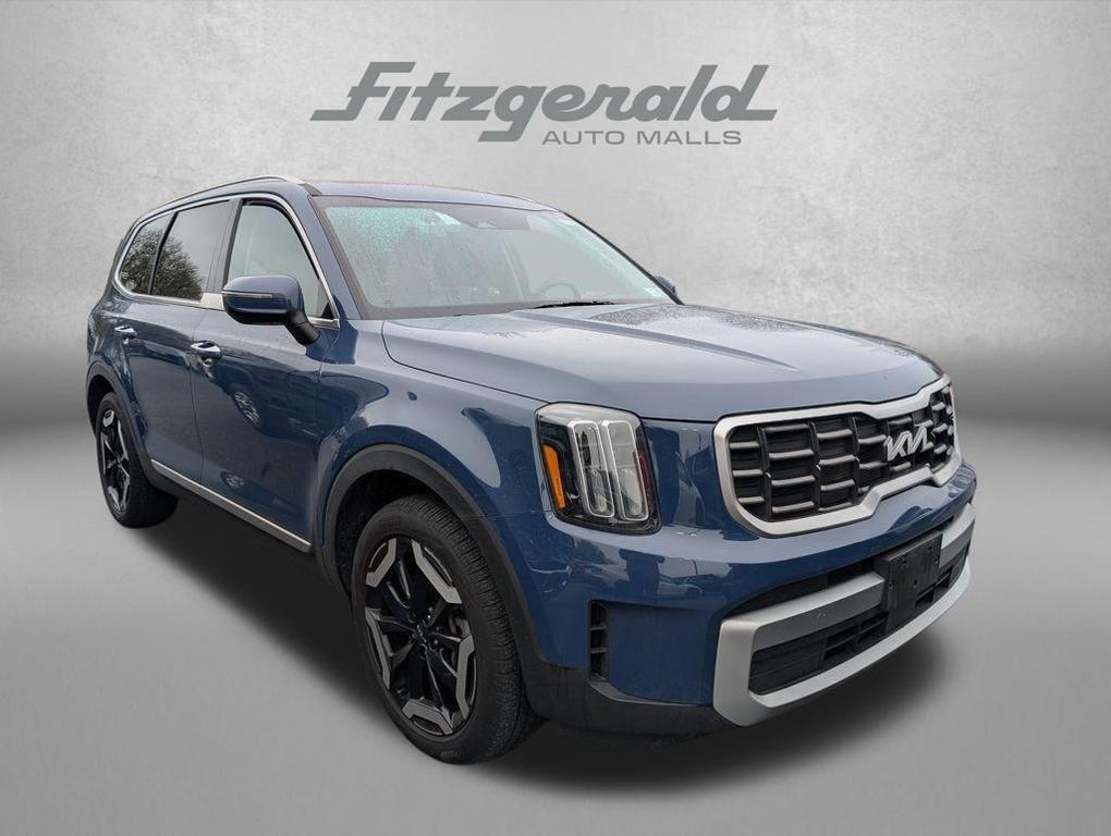 used 2025 Kia Telluride car, priced at $36,394