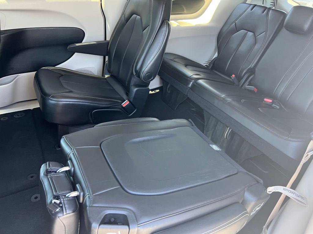used 2023 Chrysler Pacifica car, priced at $25,594