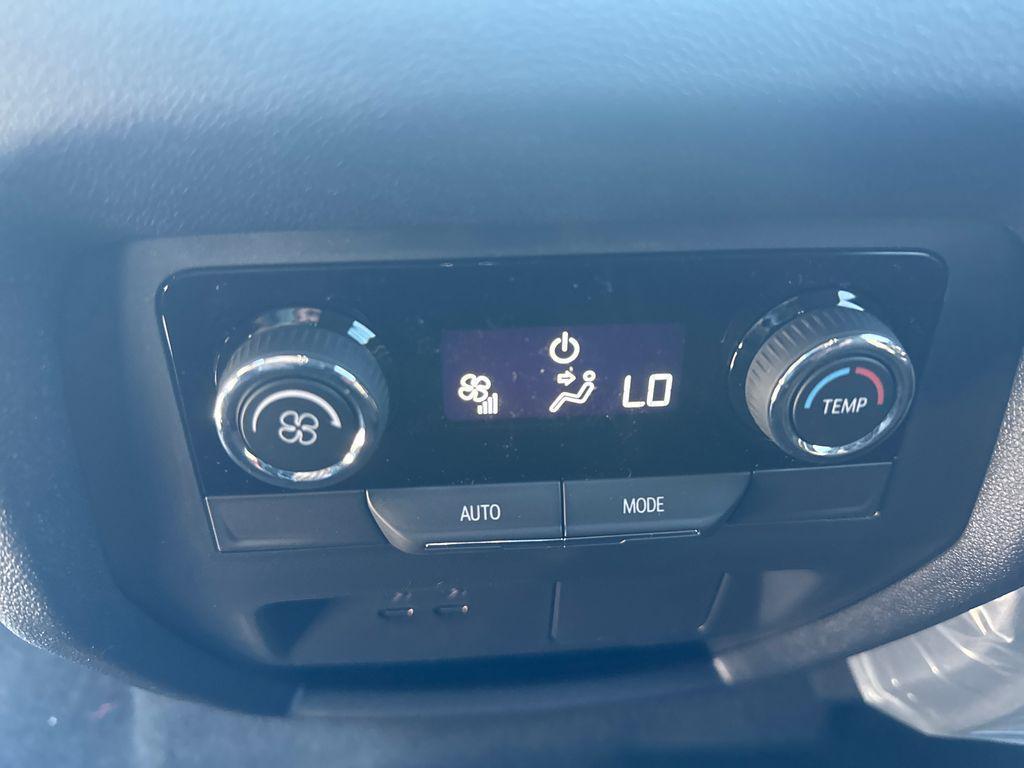 new 2026 Chevrolet Traverse car, priced at $40,579