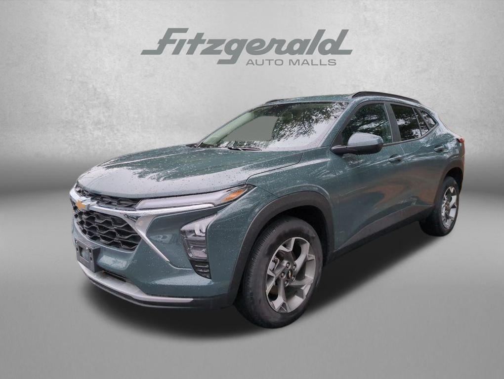 used 2025 Chevrolet Trax car, priced at $19,995