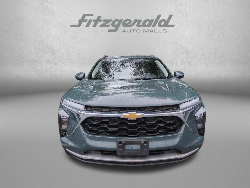 used 2025 Chevrolet Trax car, priced at $19,995