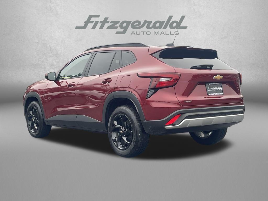 used 2025 Chevrolet Trax car, priced at $20,395