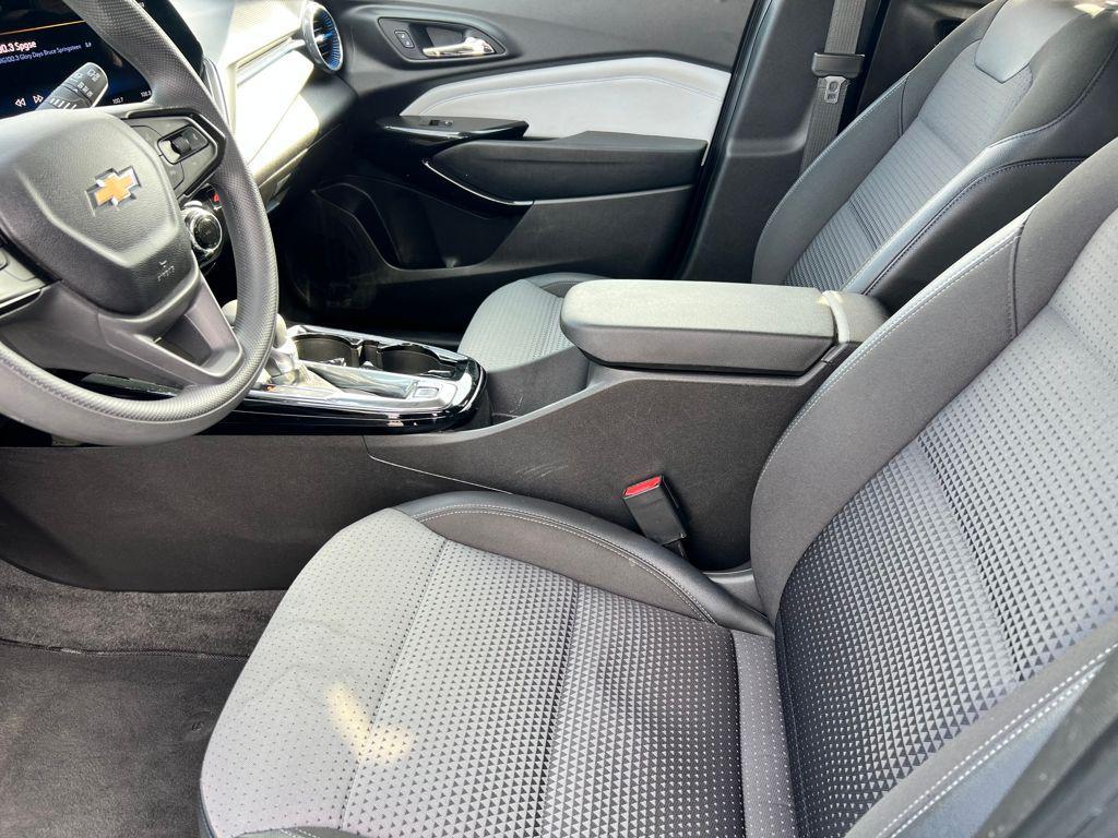 used 2025 Chevrolet Trax car, priced at $20,395