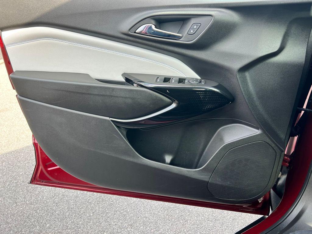 used 2025 Chevrolet Trax car, priced at $20,395