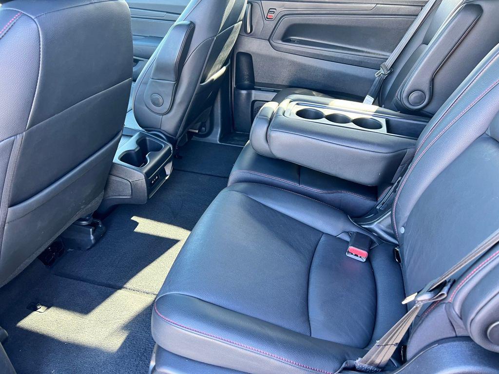 used 2025 Honda Odyssey car, priced at $38,995