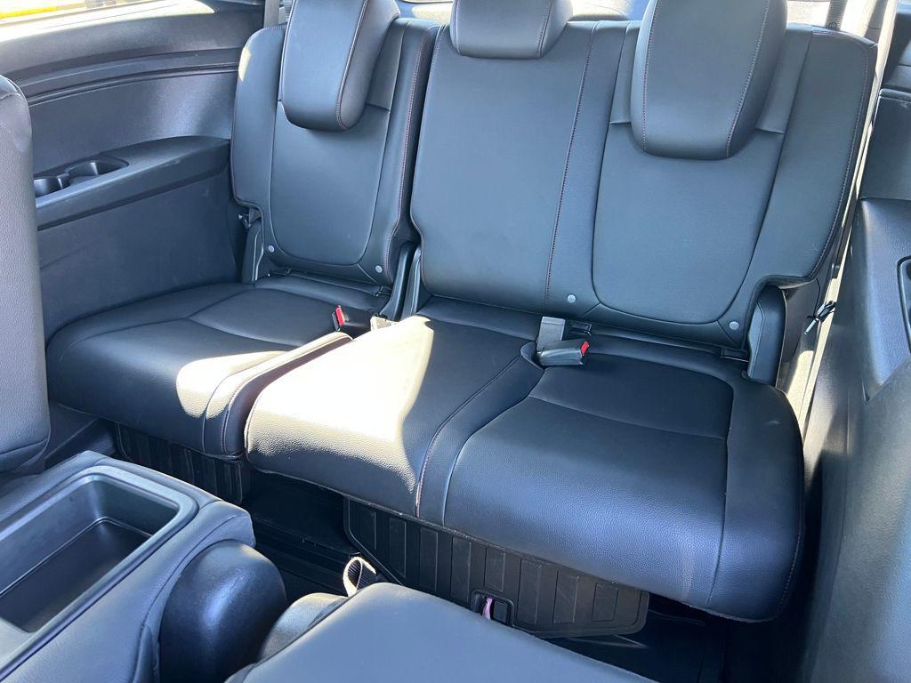 used 2025 Honda Odyssey car, priced at $38,995