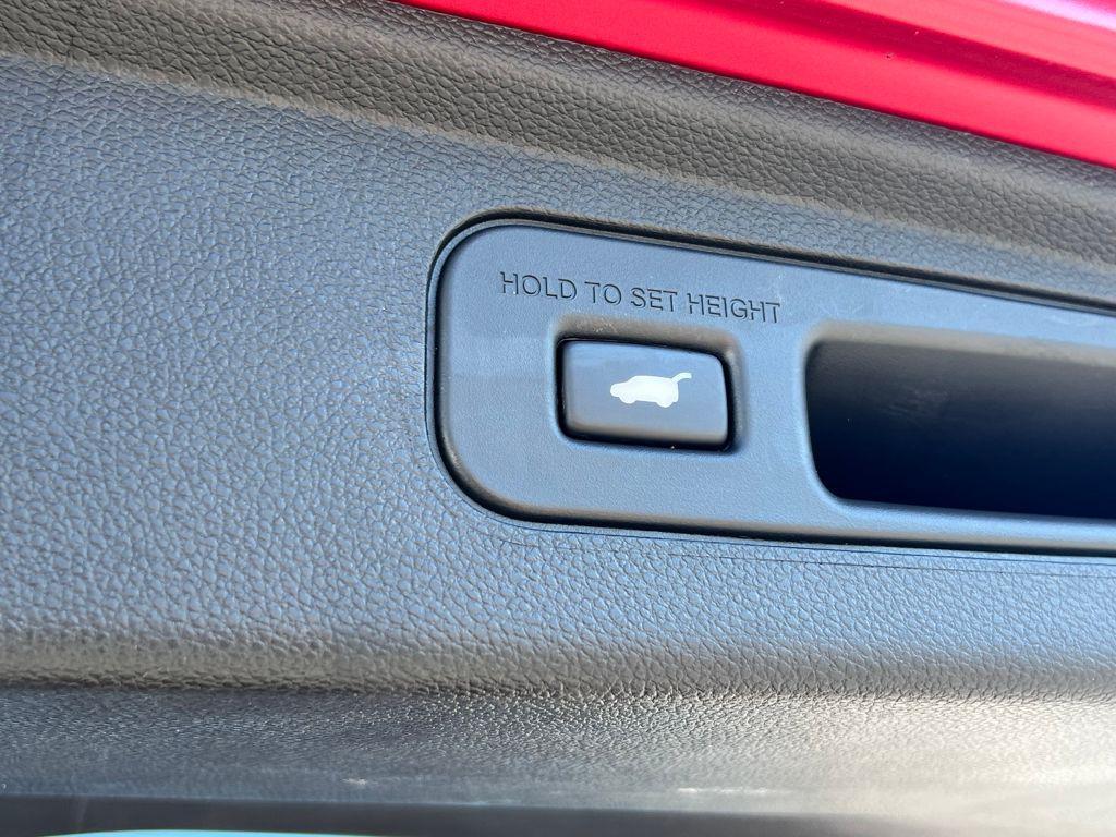 used 2025 Honda Odyssey car, priced at $38,995