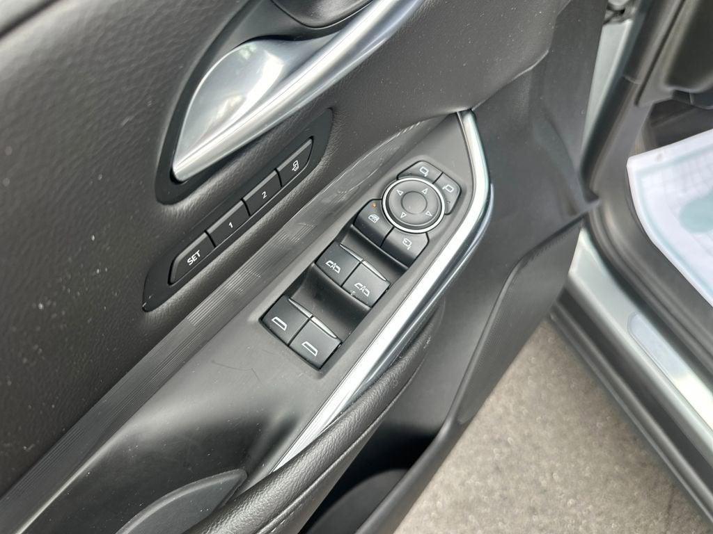 used 2024 Cadillac XT4 car, priced at $31,394