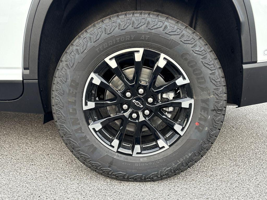 new 2026 Chevrolet Traverse car, priced at $53,860