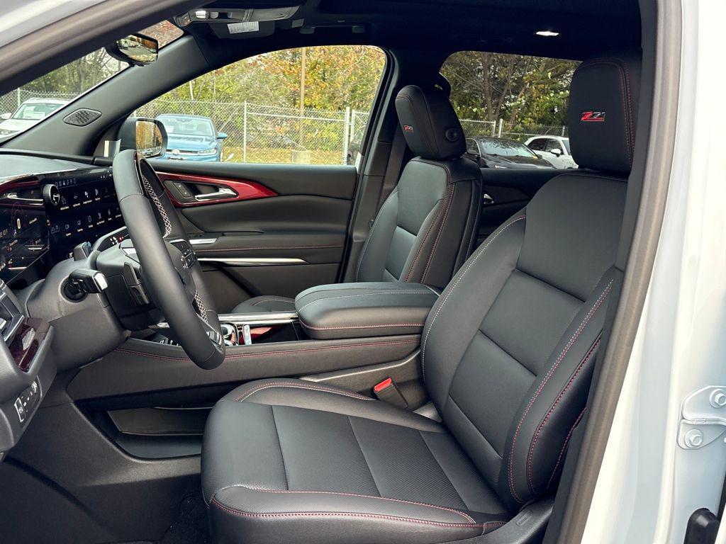 new 2026 Chevrolet Traverse car, priced at $53,860