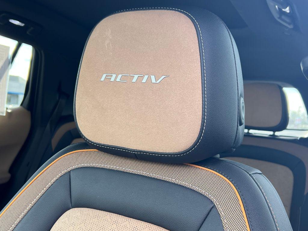 used 2025 Chevrolet Equinox car, priced at $32,495