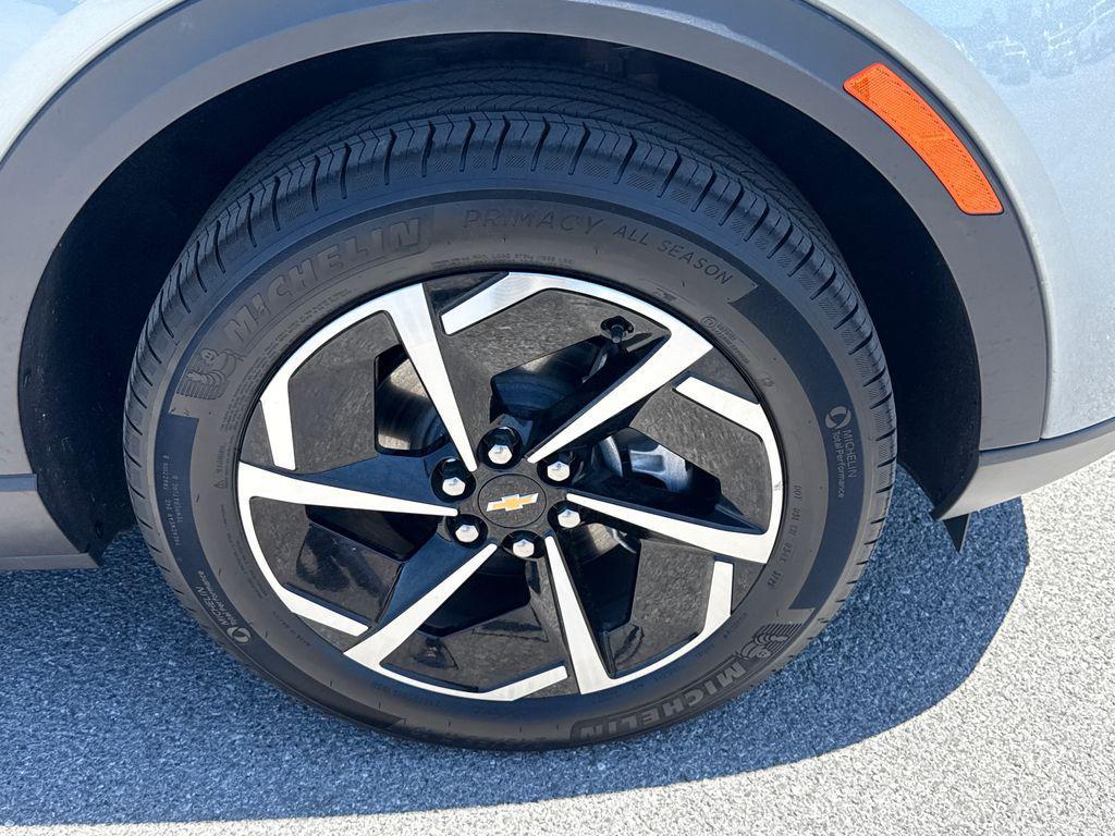 new 2026 Chevrolet Equinox EV car, priced at $35,710