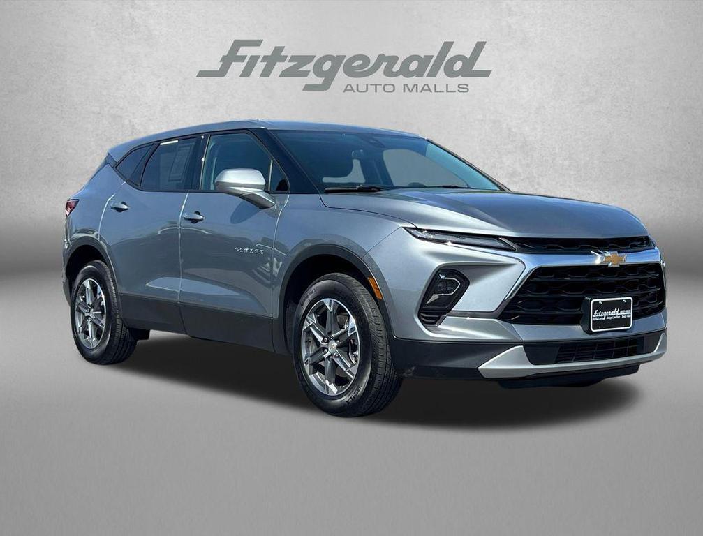 used 2025 Chevrolet Blazer car, priced at $29,394