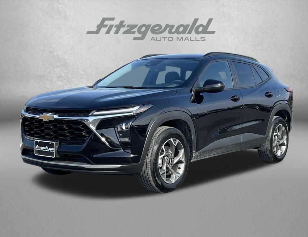 used 2025 Chevrolet Trax car, priced at $20,495