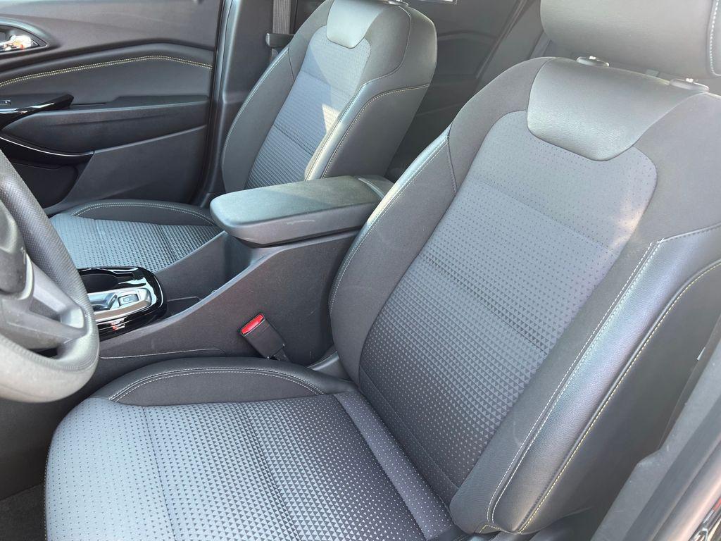 used 2025 Chevrolet Trax car, priced at $20,495