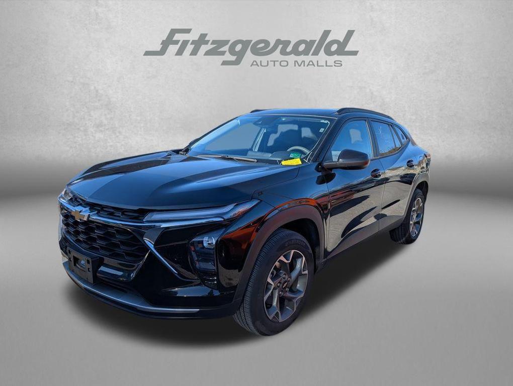 used 2025 Chevrolet Trax car, priced at $21,495