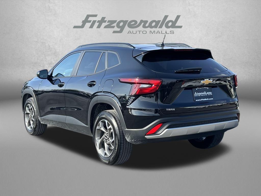 used 2025 Chevrolet Trax car, priced at $20,495