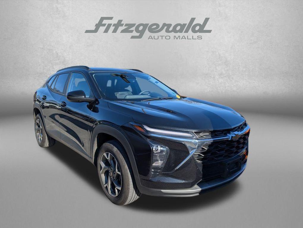 used 2025 Chevrolet Trax car, priced at $21,495