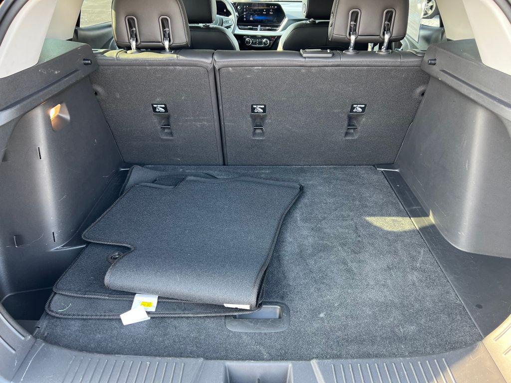 used 2025 Chevrolet Trax car, priced at $20,495