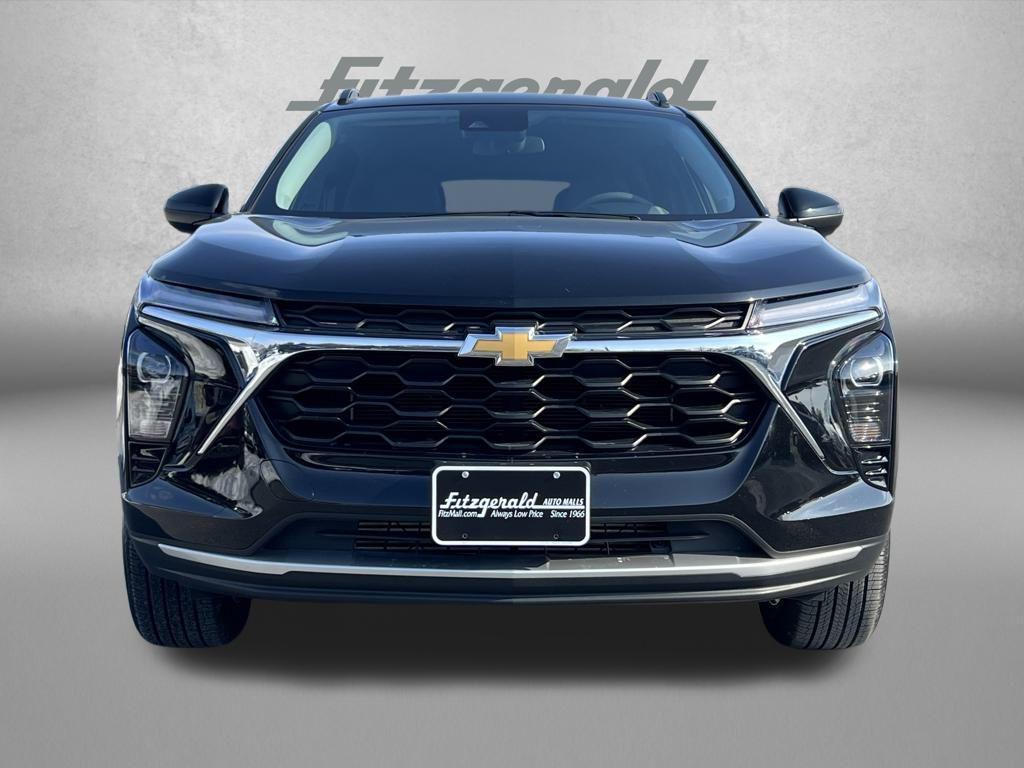 used 2025 Chevrolet Trax car, priced at $20,495