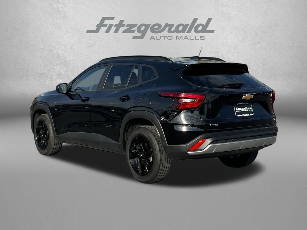 used 2025 Chevrolet Trax car, priced at $20,395