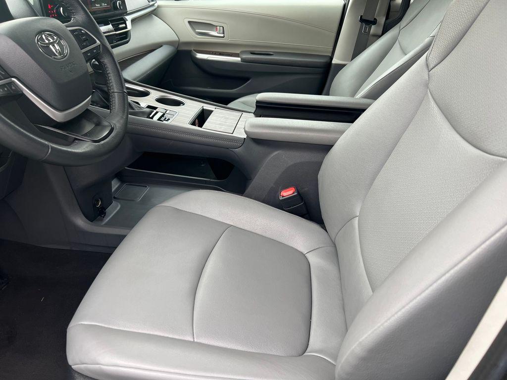 used 2024 Toyota Sienna car, priced at $37,995