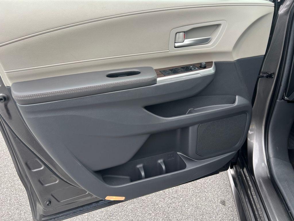 used 2024 Toyota Sienna car, priced at $37,995