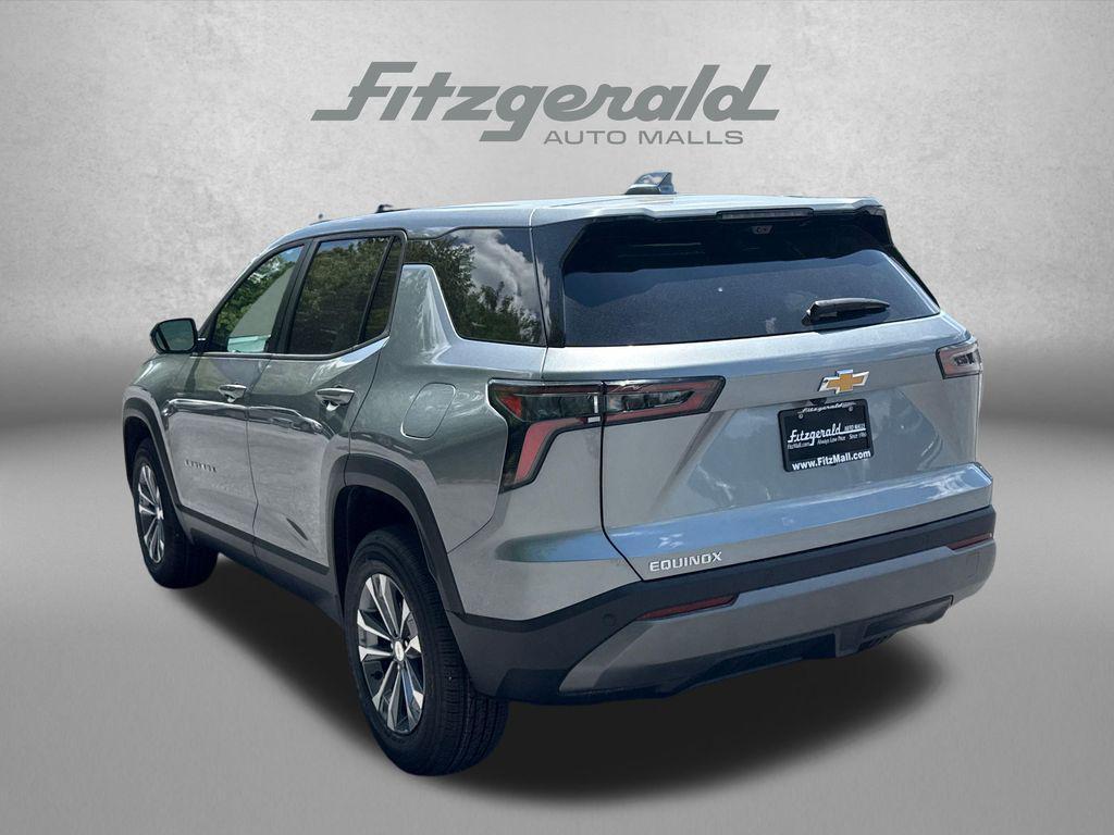 new 2026 Chevrolet Equinox car, priced at $30,325