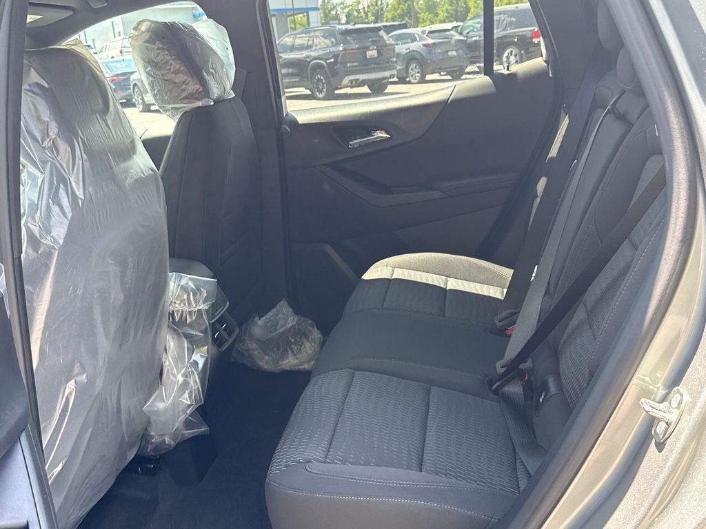 new 2026 Chevrolet Equinox car, priced at $30,325
