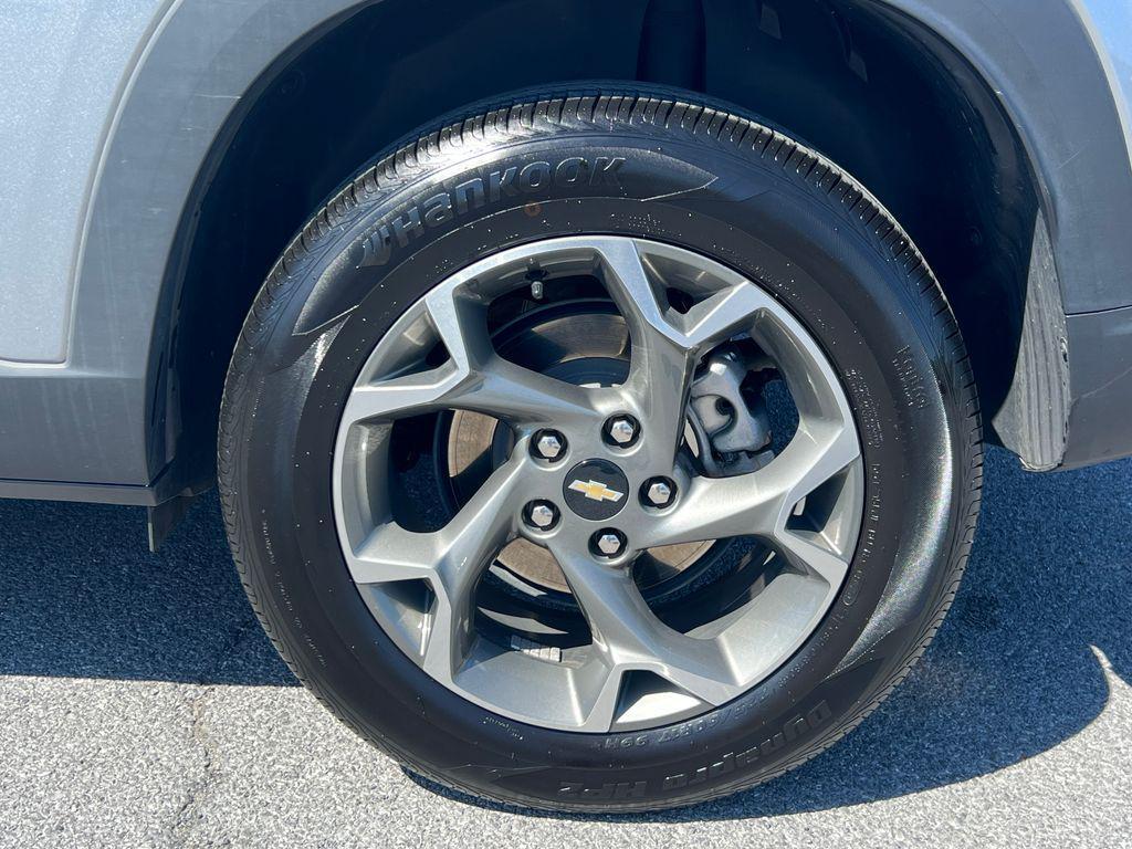 used 2025 Chevrolet Trax car, priced at $23,694