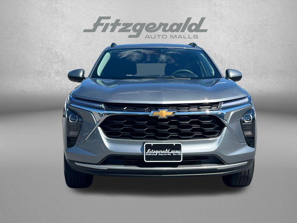 used 2025 Chevrolet Trax car, priced at $23,694