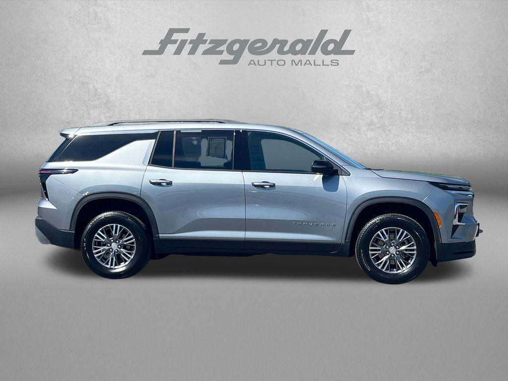 used 2026 Chevrolet Traverse car, priced at $43,794
