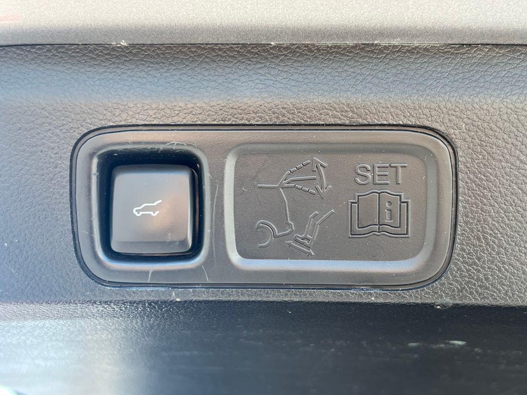 used 2021 Ford Expedition car, priced at $28,995