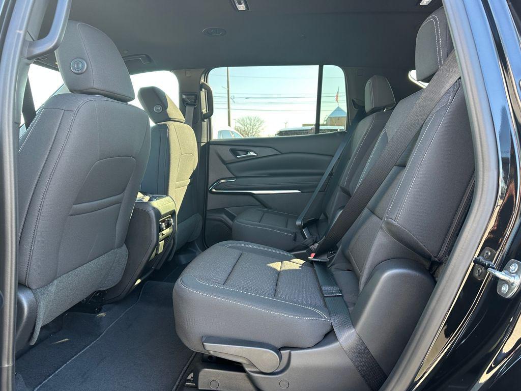 new 2026 Chevrolet Traverse car, priced at $45,215