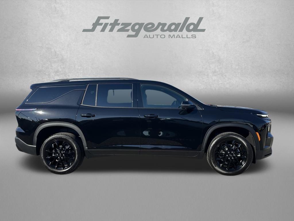 new 2026 Chevrolet Traverse car, priced at $45,215