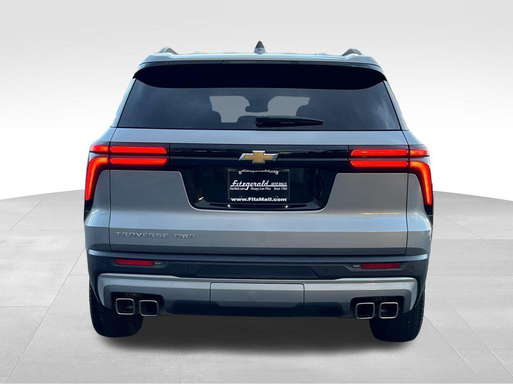 used 2025 Chevrolet Traverse car, priced at $36,995