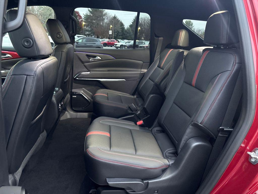 new 2026 Chevrolet Traverse car, priced at $54,035