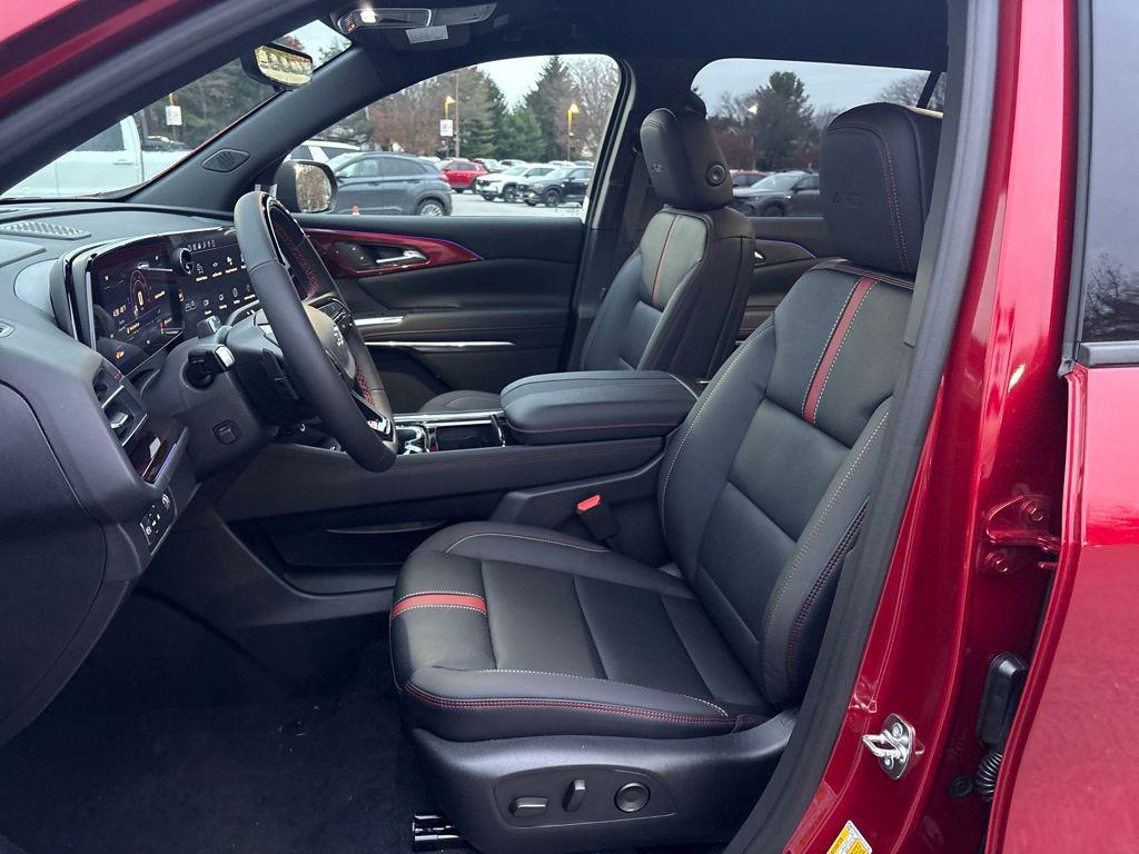 new 2026 Chevrolet Traverse car, priced at $54,035