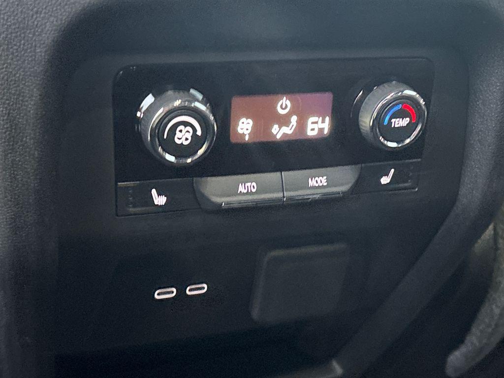 new 2026 Chevrolet Traverse car, priced at $54,035