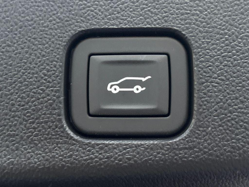 new 2026 Chevrolet Traverse car, priced at $54,035