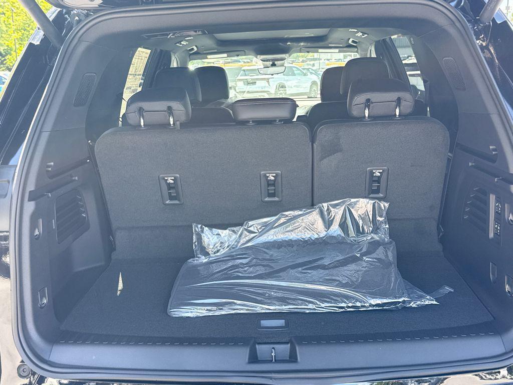 new 2026 Chevrolet Traverse car, priced at $58,034