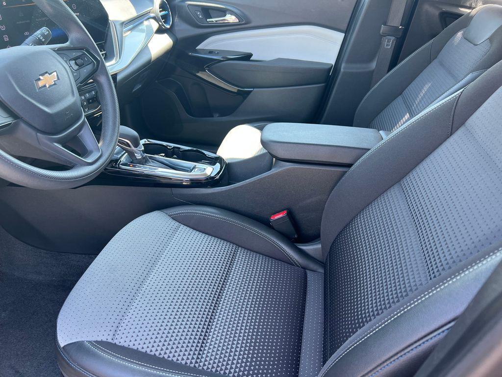 used 2025 Chevrolet Trax car, priced at $23,694