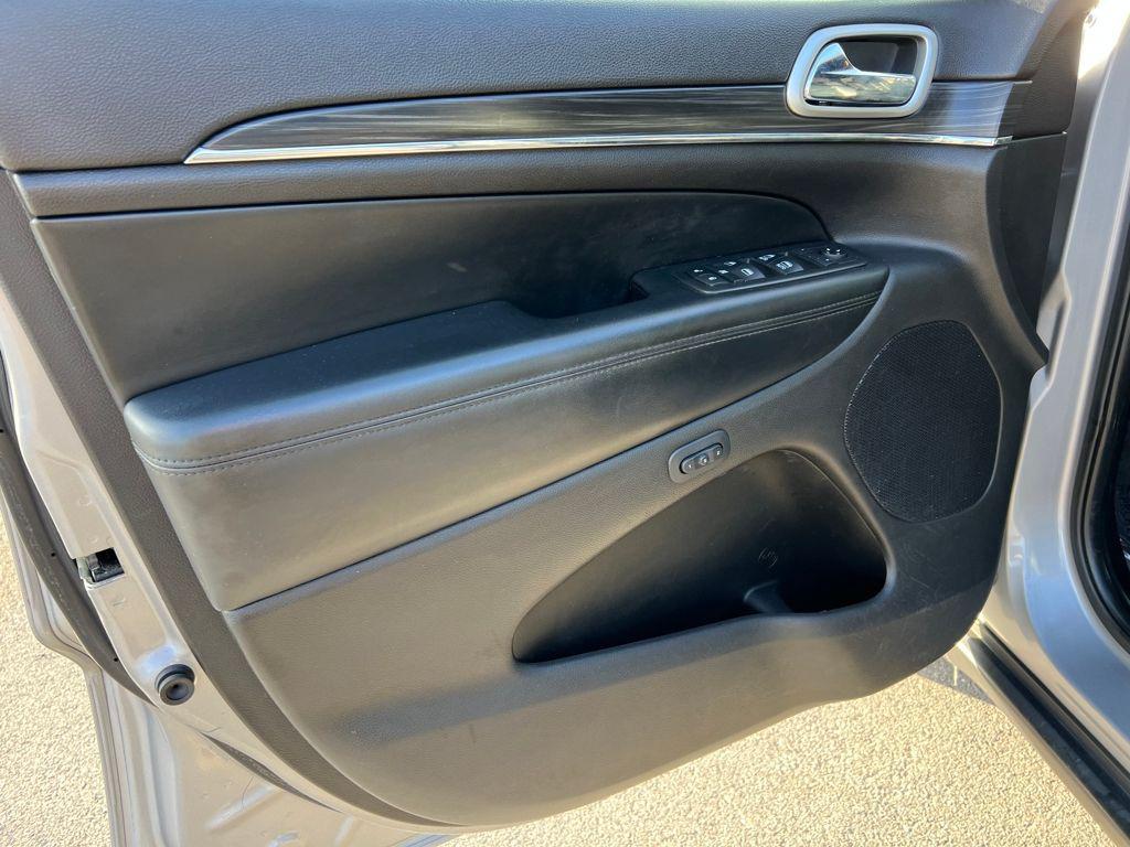 used 2019 Jeep Grand Cherokee car, priced at $20,995