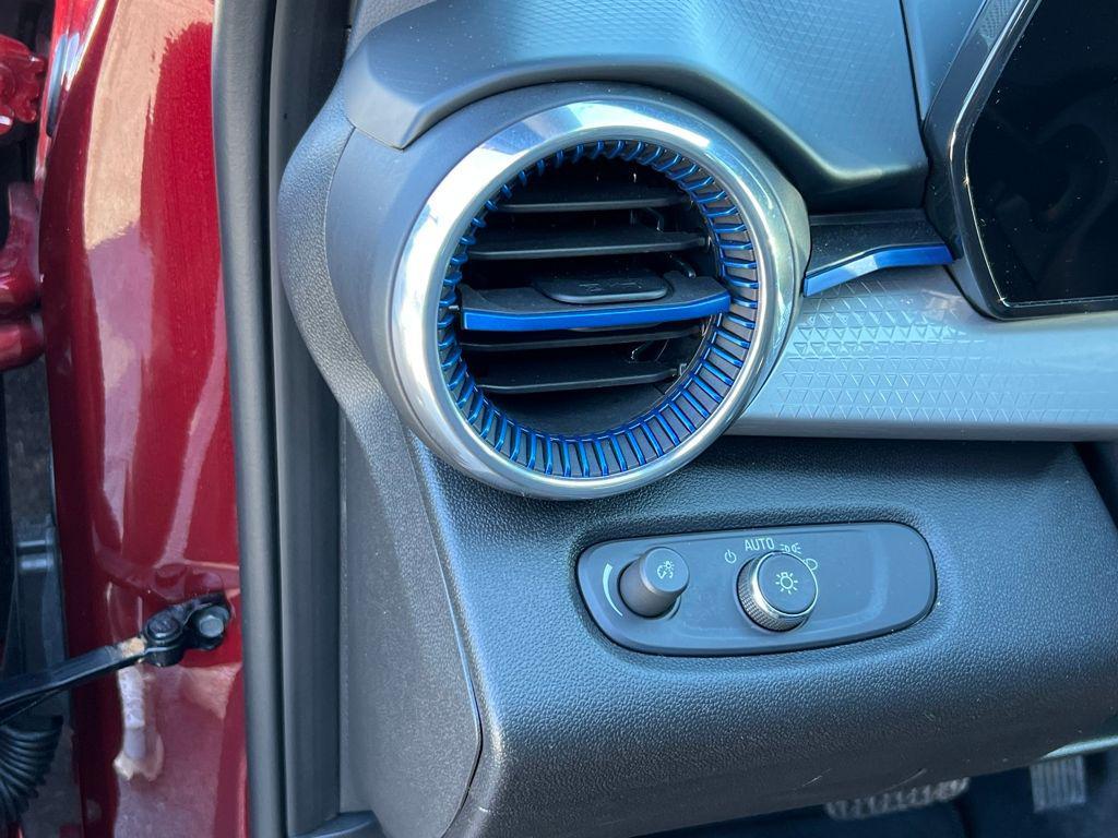 used 2025 Chevrolet Trax car, priced at $21,395