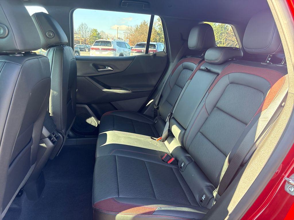 new 2026 Chevrolet Equinox car, priced at $33,860