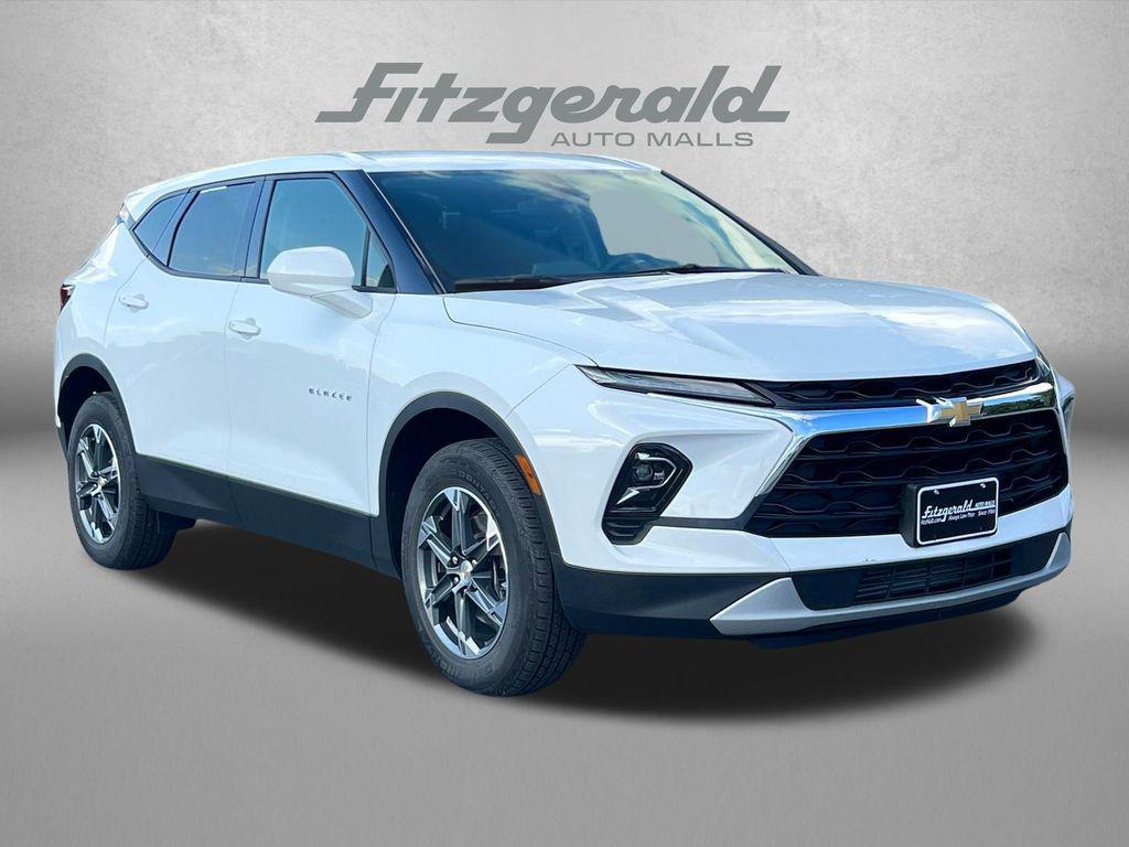 used 2025 Chevrolet Blazer car, priced at $28,595
