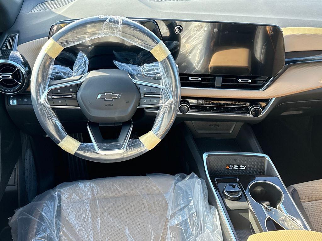 new 2026 Chevrolet Equinox car, priced at $37,545