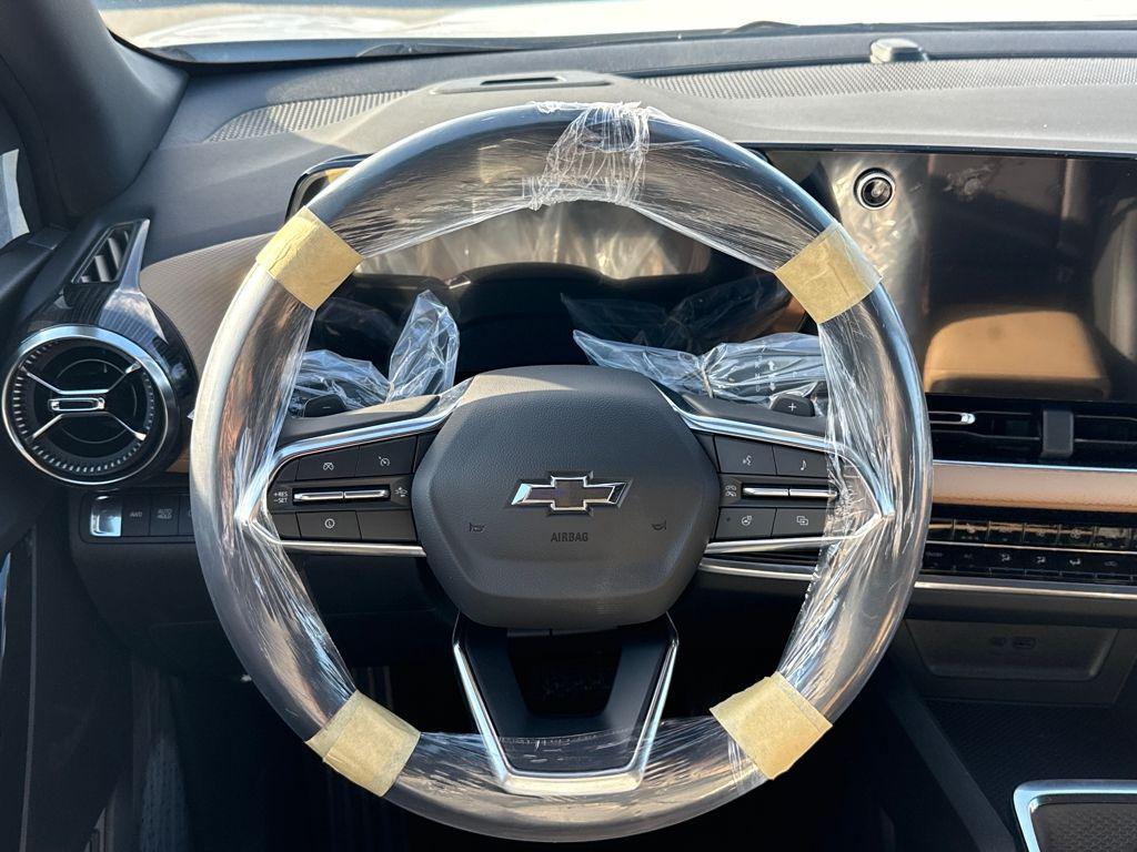 new 2026 Chevrolet Equinox car, priced at $37,545