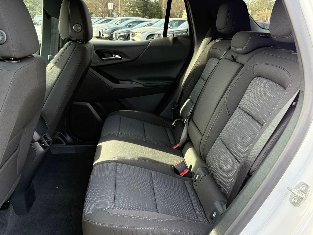 new 2026 Chevrolet Equinox car, priced at $31,557